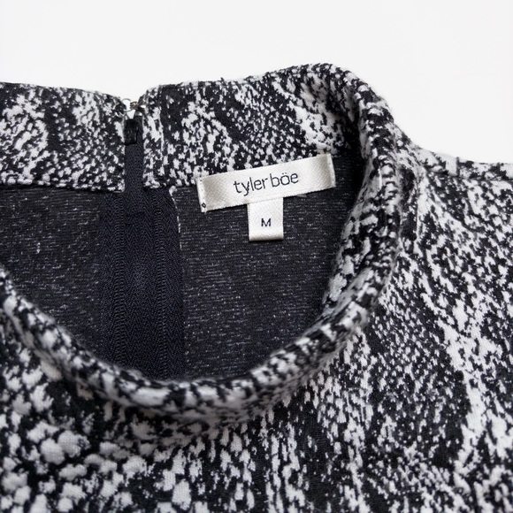 Reputation Tyler Boe Chrissy Tunic Faux Leather Trim Snakeskin Knit Size… - Picture 5 of 9